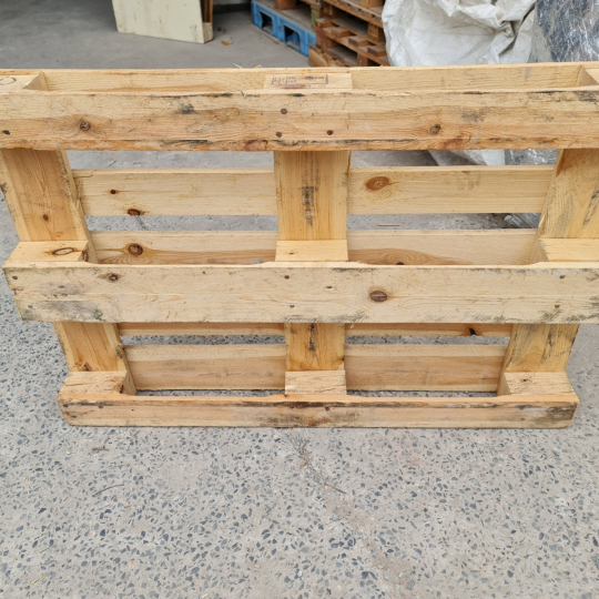 Pallet gỗ nâng 4 hướng gỗ tạp