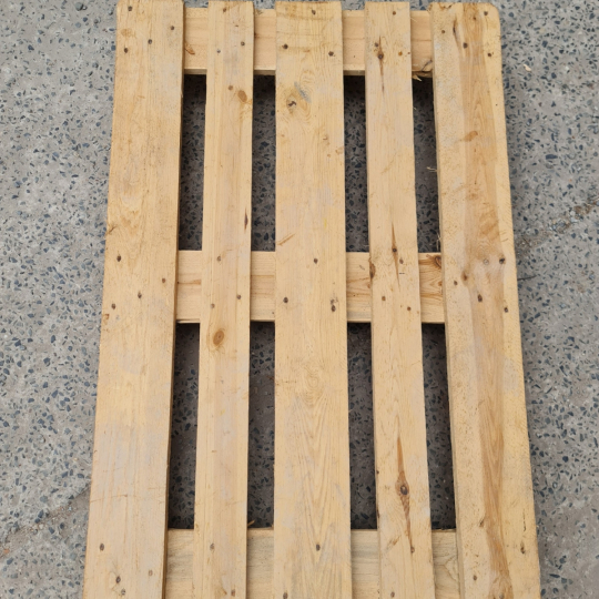 Pallet gỗ nâng 4 hướng gỗ tạp