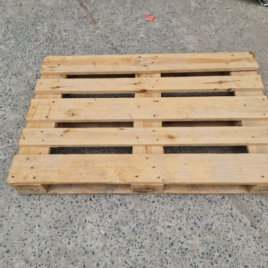 Pallet gỗ nâng 4 hướng gỗ tạp